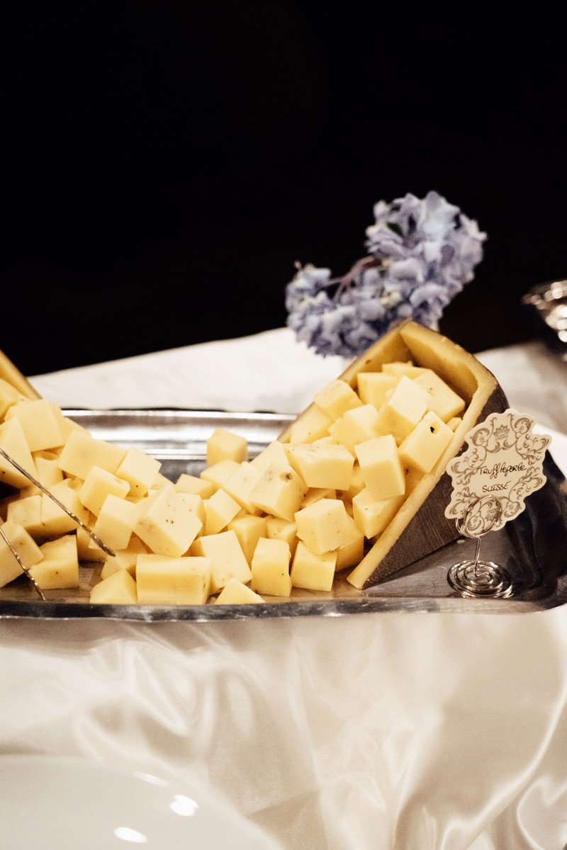 Buffet de fromages raffiné pour mariage
